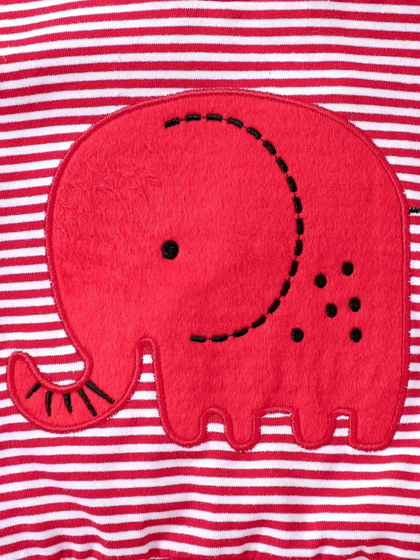 Ensemble pull éléphant et son jean