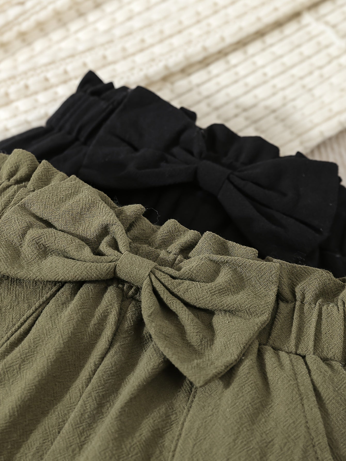 Lot pantalons nœud papillon